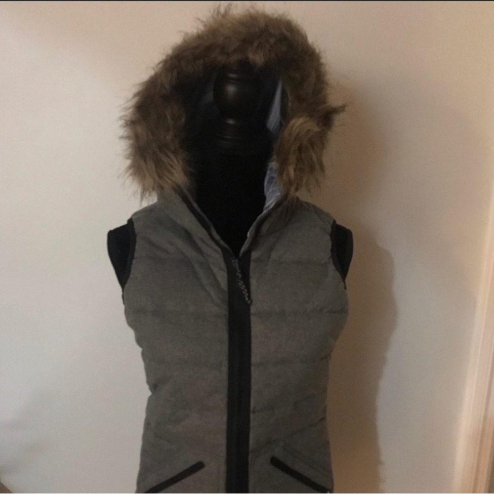 Reversible Burton High Rise vest size XS